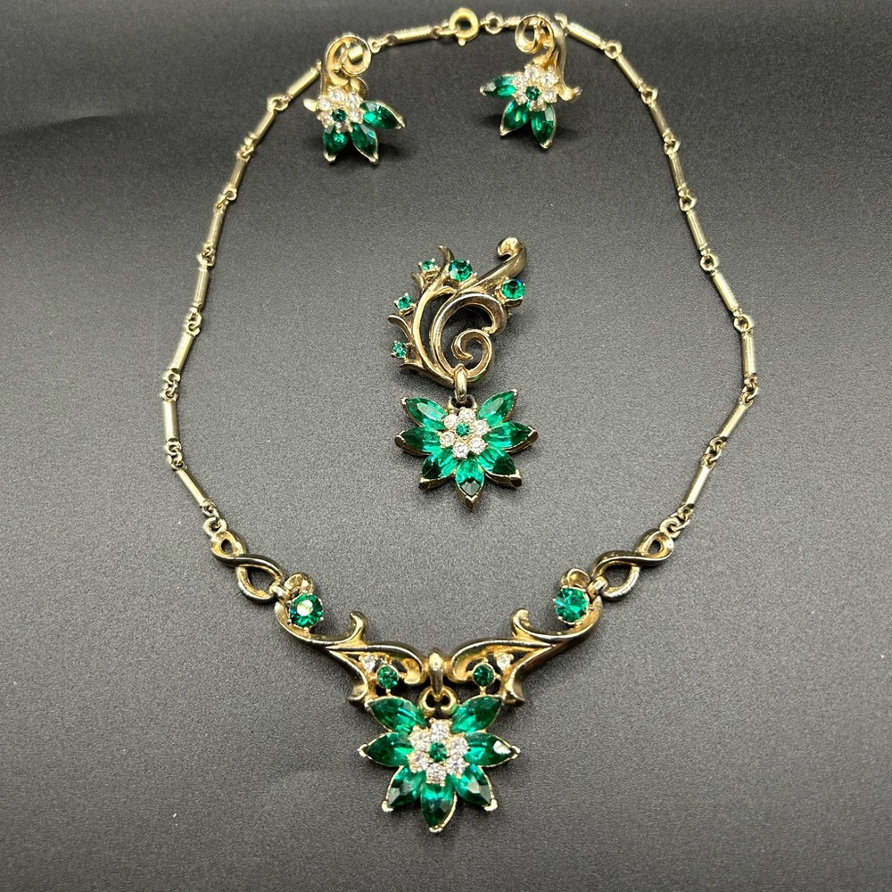 Coro 1955 Elegant Gold and Emerald Floral Jewelry Set
